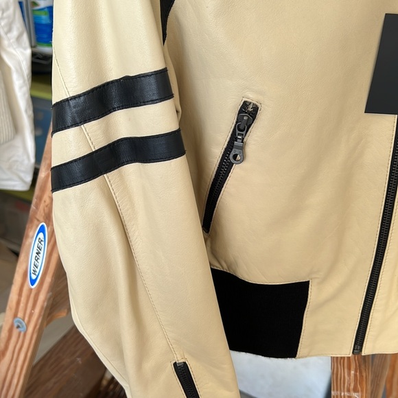 Harley Davidson Leather Bomber Jacket - Picture 3 of 4